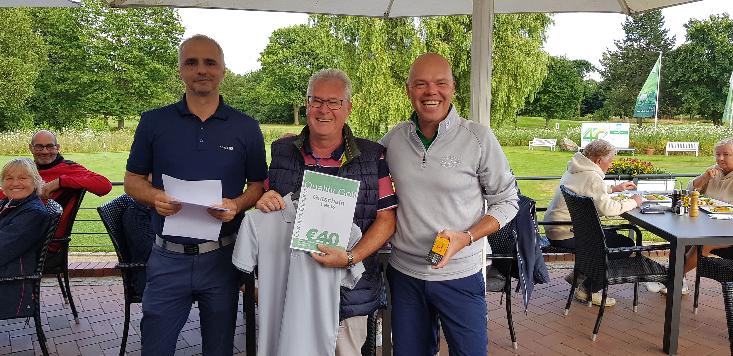 Quer durch Quickborn An der Pinnau 27 Loch Golfplatz vor